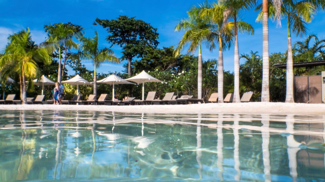 Lagoon-pool-at-Mindil-Beach-Casino-Resort